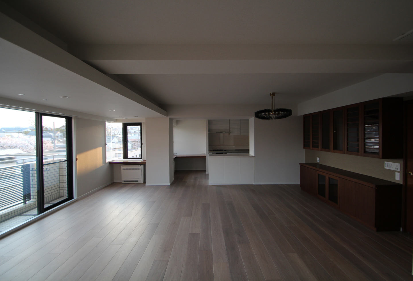 木製建具のある玄関