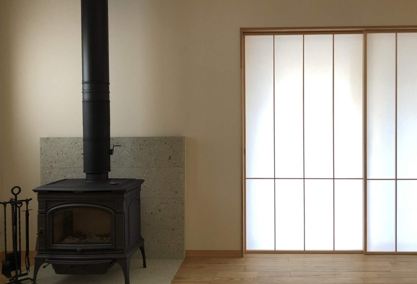 荒川区にあるロジハイツの看板